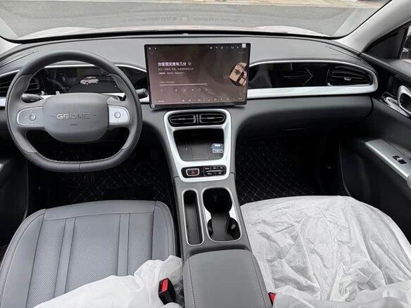 2026 Geely EX2, серый, 1830750 рублей - вид 6