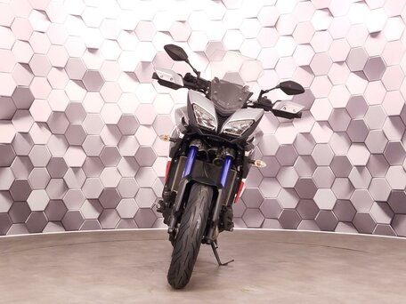 2015 Yamaha MT-09 Tracer (FJ-09), серебристый, 727000 рублей, вид 5