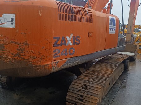 2013 Hitachi ZX240, красный, 2240000 рублей, вид 5