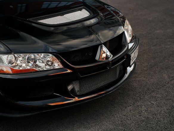 2004 Mitsubishi Lancer Evolution VIII, чёрный - вид 3