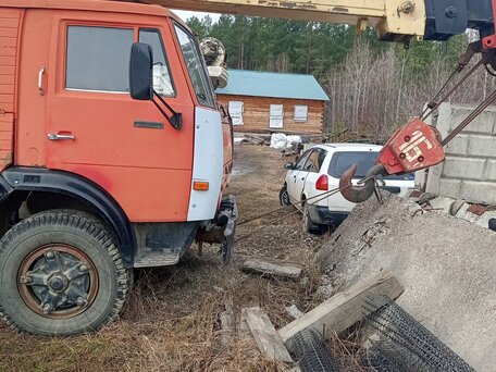 1994 КамАЗ 53215, красный, 1800000 рублей, вид 2