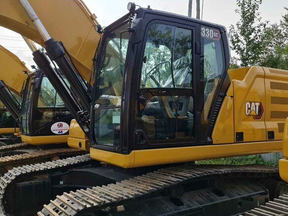 2022 Caterpillar 330, золотистый, 26400000 рублей - вид 2
