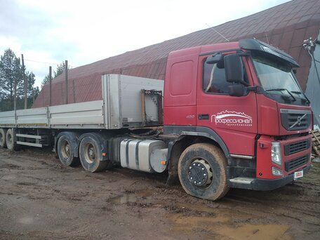 2011 Volvo FM, пурпурный, 4100000 рублей, вид 4