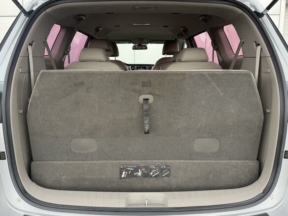2018 Kia Carnival III, серый, 2150000 рублей - вид 15