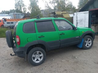 2009 Chevrolet Niva I Рестайлинг, зелёный, 350000 рублей, вид 2