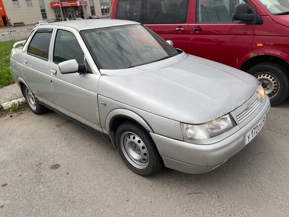 2003 Lada (ВАЗ) 2110, серебристый, 97000 рублей