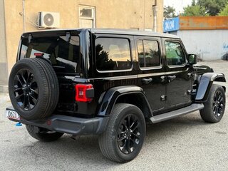 2022 Jeep Wrangler IV (JL), чёрный, 5500000 рублей, вид 5