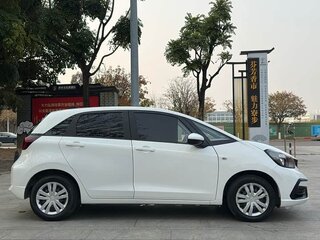 2021 Honda Fit IV, белый, 970000 рублей, вид 3