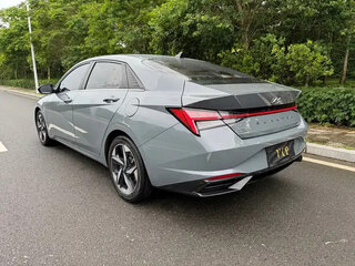 2022 Hyundai Elantra VII (CN7), серебристый, 1570000 рублей, вид 4