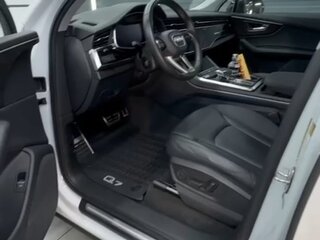 2020 Audi Q7 45 TFSI II (4M) Рестайлинг, белый, 5900000 рублей, вид 4