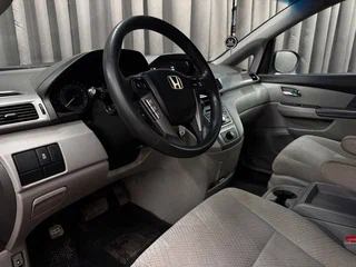 2017 Honda Odyssey (North America) IV, серый, 1249777 рублей, вид 5