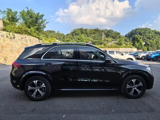 2024 Mercedes-Benz GLE 350 II (V167) Рестайлинг, чёрный, 7200000 рублей, вид 4