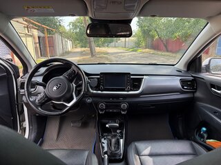 2019 Kia Stonic I, белый, 2000000 рублей, вид 5