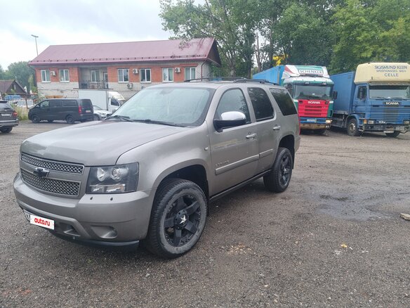 2008 Chevrolet Tahoe III, серый, 1300000 рублей