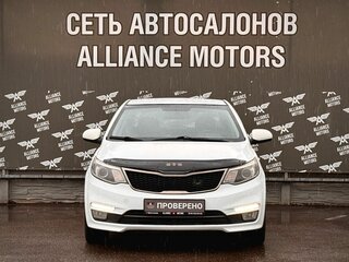 2017 Kia Rio III Рестайлинг, белый, 975000 рублей, вид 2
