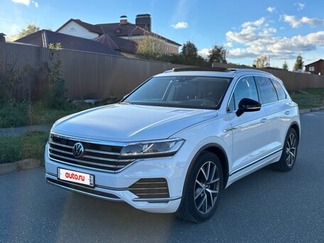 2020 Volkswagen Touareg III, белый, 5250000 рублей, вид 1