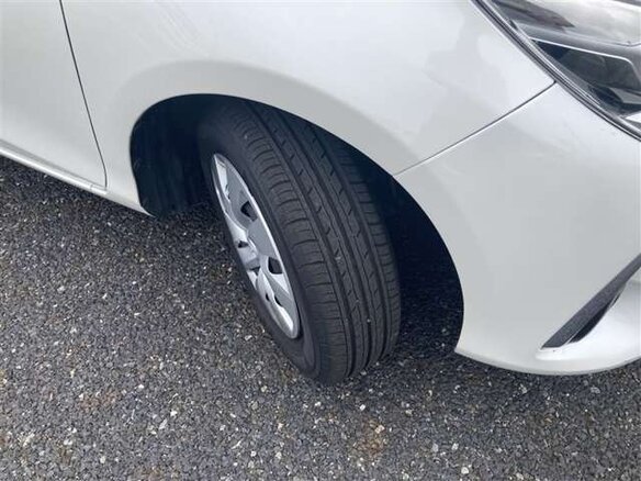 2018 Toyota Vitz III (XP130) Рестайлинг 2, белый, 750001 рублей - вид 15