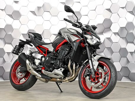 2023 Kawasaki Z 900, серый, 1099000 рублей, вид 1
