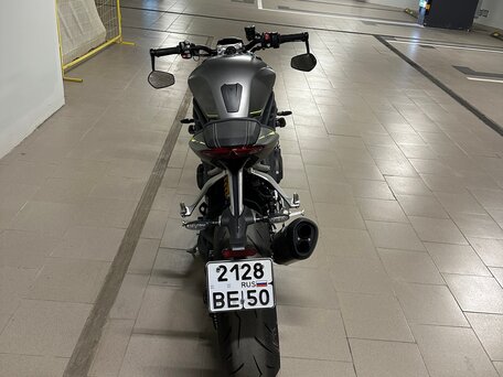 2021 Triumph Speed Triple, серый, 1250000 рублей, вид 5