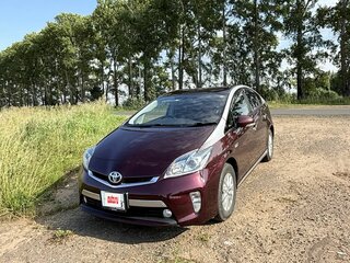 2014 Toyota Prius PHV ZVW35 III Рестайлинг (XW30), красный, 1600000 рублей, вид 1
