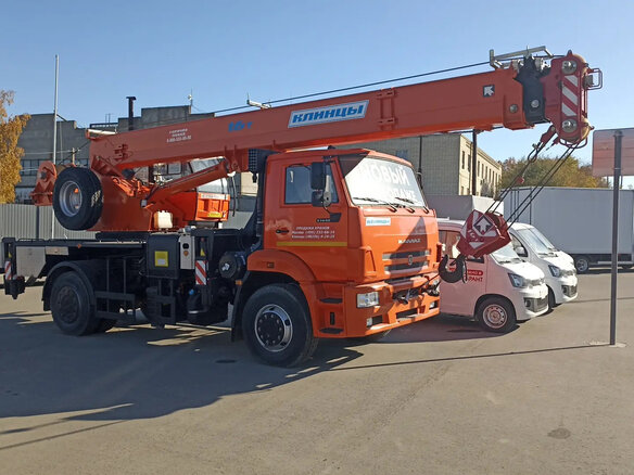 2025 КамАЗ 53605, красный, 12000000 рублей