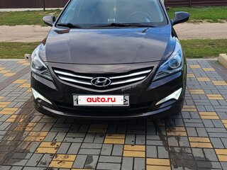 2015 Hyundai Solaris I Рестайлинг, коричневый, 1000000 рублей, вид 1
