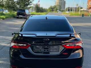 2021 Toyota Camry US Market VIII (XV70) Рестайлинг, чёрный, 3150000 рублей, вид 4