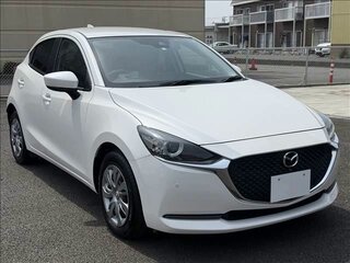 2023 Mazda 2 III (DJ) Рестайлинг, белый, 891000 рублей, вид 4