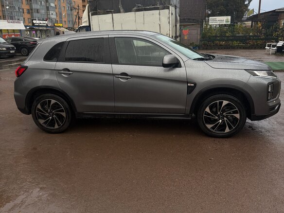 2023 Mitsubishi ASX I Рестайлинг 3, серый, 2300000 рублей - вид 2