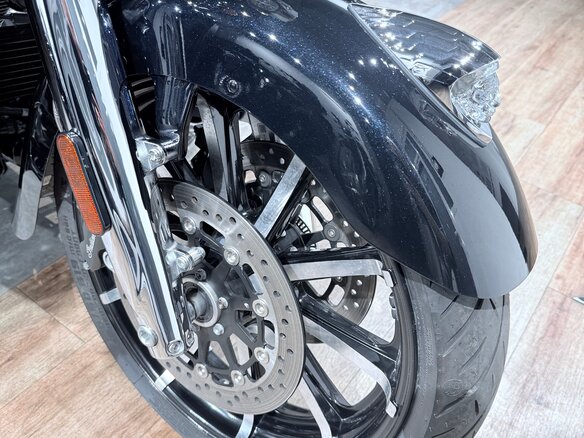 2023 Indian Roadmaster, чёрный, 3499000 рублей - вид 23