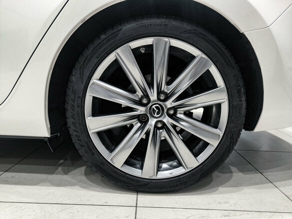 2019 Mazda 6 III (GJ) Рестайлинг 2, белый, 2500000 рублей - вид 17
