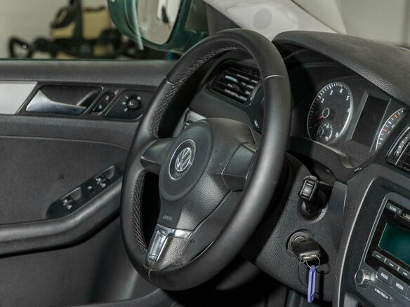 2013 Volkswagen Jetta VI, коричневый, 800000 рублей - вид 14