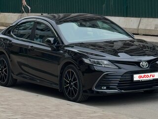 2021 Toyota Camry VIII (XV70) Рестайлинг, чёрный, 2799000 рублей, вид 3