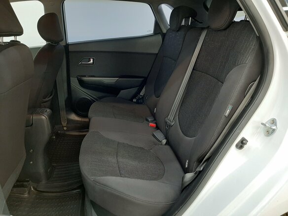 2017 Kia Rio III Рестайлинг, белый, 970000 рублей - вид 11