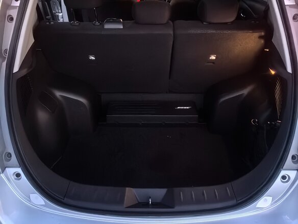 2017 Nissan Leaf 30kWh I (ZE0/AZE0), серебристый, 760000 рублей - вид 6