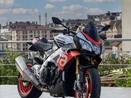 2018 Aprilia Tuono V4, красный, 1250000 рублей, вид 3
