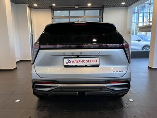 2023 Geely Atlas II, серый, 2740000 рублей, вид 4