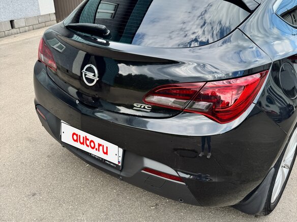 2013 Opel Astra GTC J Рестайлинг, чёрный - вид 3