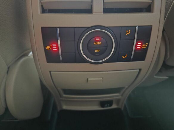 2010 Mercedes-Benz GL-Класс 350 I (X164) Рестайлинг, белый - вид 12