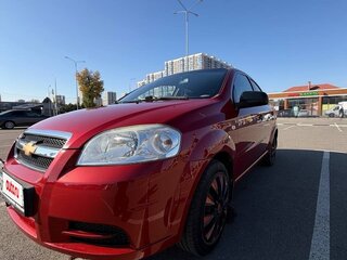 2011 Chevrolet Aveo I Рестайлинг, красный, 370000 рублей, вид 4