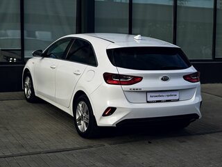 2019 Kia Ceed III, белый, 1699000 рублей, вид 3