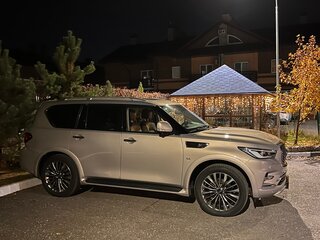 2019 Infiniti QX80 I Рестайлинг 2, жёлтый, 4700000 рублей, вид 4
