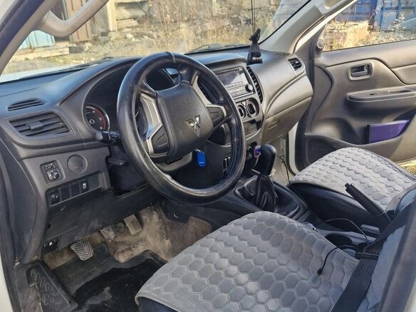 2019 Mitsubishi L200 V Рестайлинг, белый, 1350000 рублей - вид 6