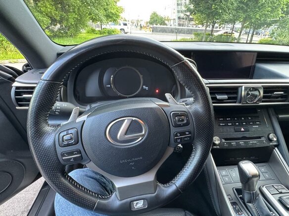 2018 Lexus IS 300 III Рестайлинг, чёрный, 2050000 рублей - вид 16