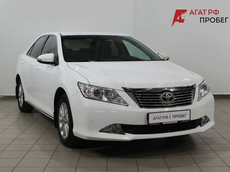 2014 Toyota Camry VII (XV50), белый, 2025000 рублей, вид 3