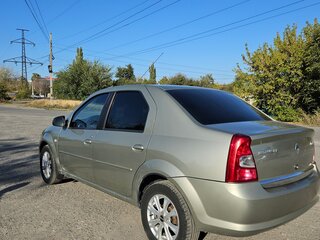 2011 Renault Logan I Рестайлинг, бежевый, 530000 рублей, вид 5