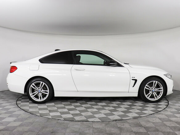 2013 BMW 4 серии 428i xDrive F32/F33/F36, белый, 2247000 рублей - вид 5