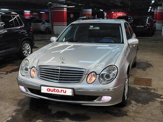2002 Mercedes-Benz E-Класс 220 III (W211, S211), серебристый, 635000 рублей, вид 3