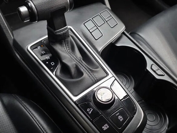 2023 Kia Sportage SWB V, серый, 2235000 рублей - вид 11