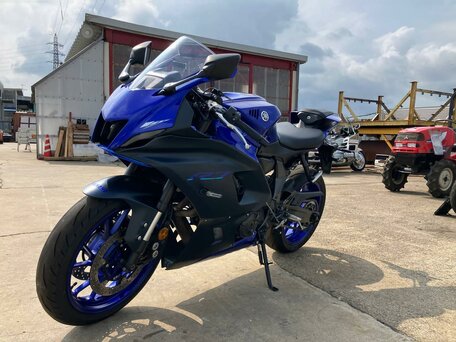 2024 Yamaha YZF-R7, синий, 827000 рублей, вид 4